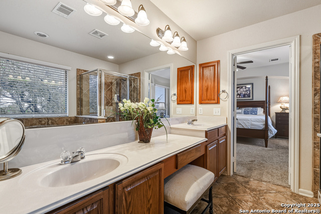 Image 19 of 28 For 5611 Southern Knoll