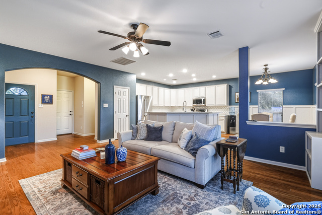 Image 7 of 28 For 5611 Southern Knoll