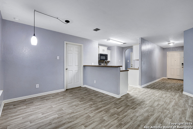 Image 11 of 30 For 6330 Lake Victoria