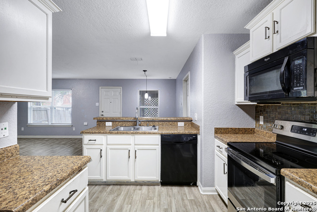 Image 13 of 30 For 6330 Lake Victoria