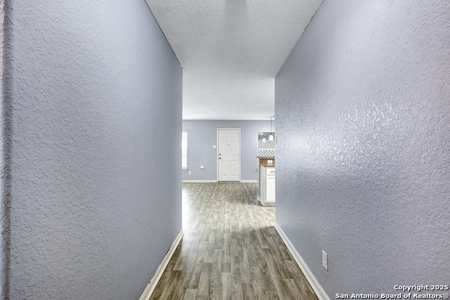 Image 4 of 30 For 6330 Lake Victoria