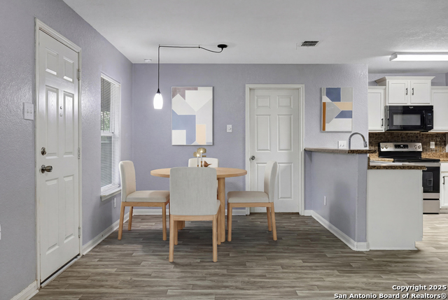 Image 9 of 30 For 6330 Lake Victoria