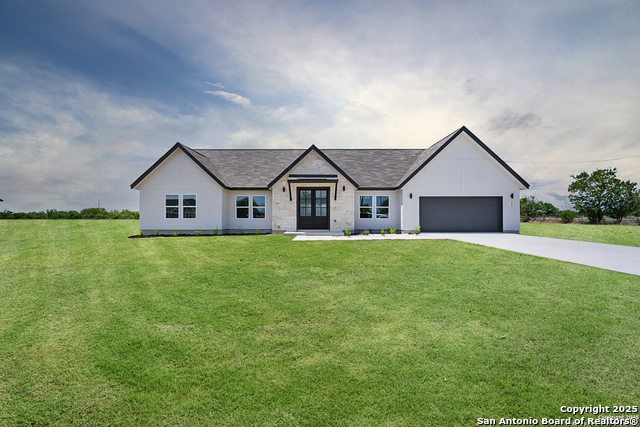 Details for 122 Ranchero Way, Natalia, TX 78059