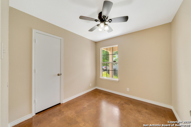 Image 18 of 40 For 116 Lone Star Way