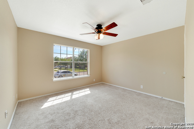 Image 19 of 40 For 116 Lone Star Way