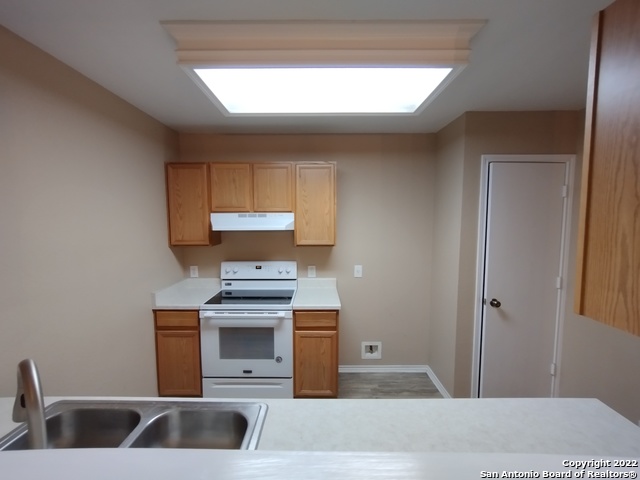 Image 32 of 40 For 116 Lone Star Way