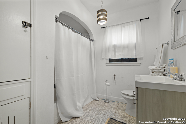 Image 19 of 21 For 147 Larchmont