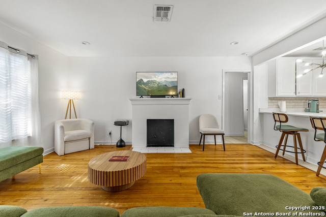 Image 5 of 21 For 147 Larchmont