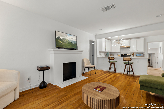 Image 6 of 21 For 147 Larchmont