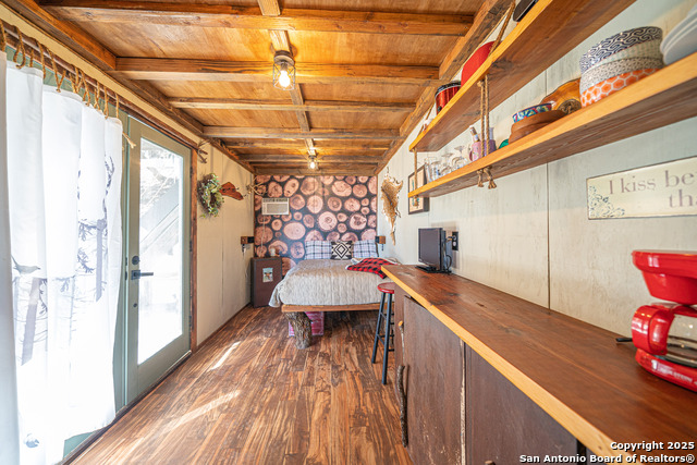 Image 30 of 49 For 607 Mountain