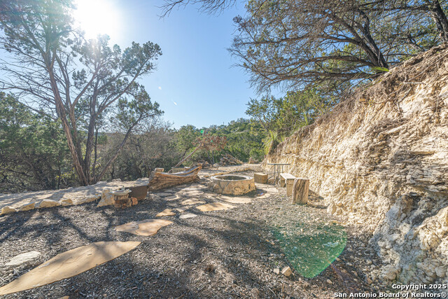 Image 38 of 49 For 607 Mountain