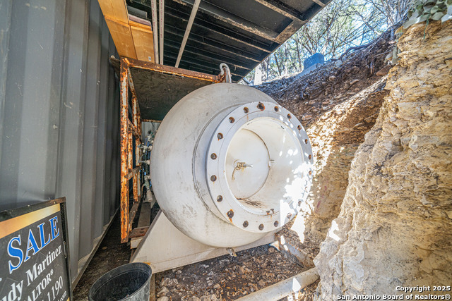 Image 42 of 49 For 607 Mountain