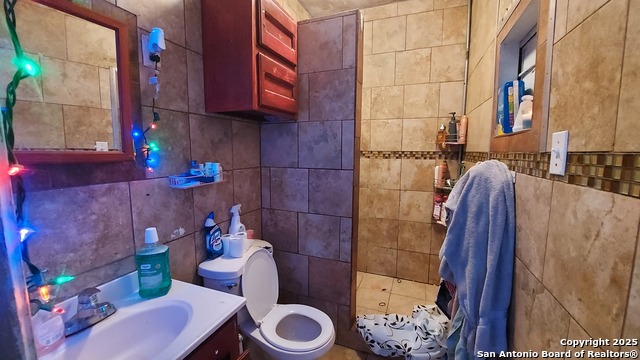 Image 11 of 37 For 119 Bank