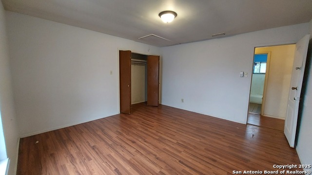 Image 16 of 37 For 119 Bank