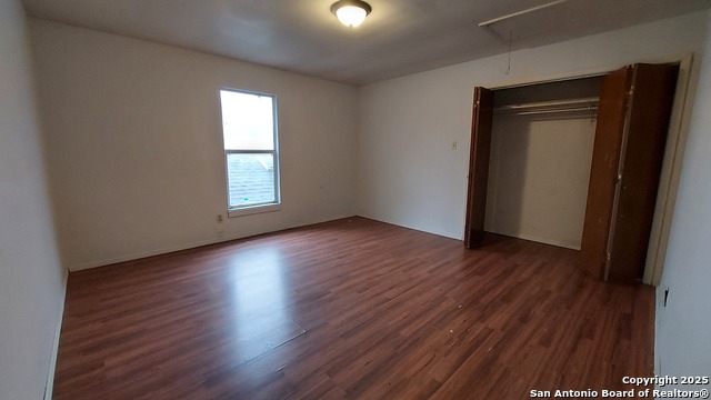 Image 17 of 37 For 119 Bank