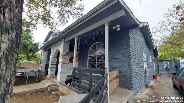 Image 2 of 37 For 119 Bank