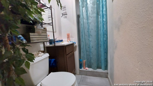 Image 33 of 37 For 119 Bank