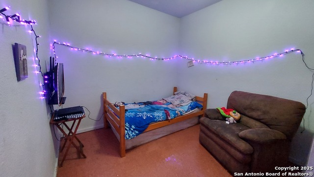 Image 6 of 37 For 119 Bank