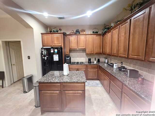 Image 16 of 29 For 3251 Monarch