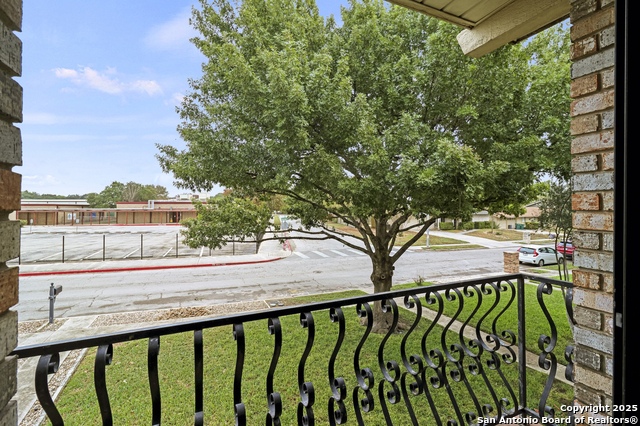 Image 26 of 35 For 162 Amistad