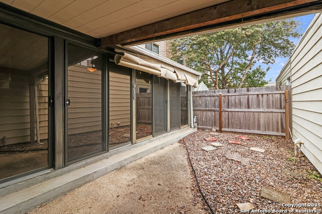 Image 30 of 35 For 162 Amistad