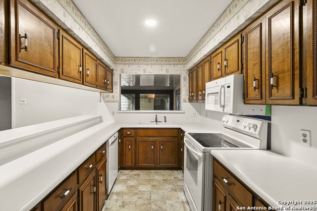 Image 4 of 35 For 162 Amistad