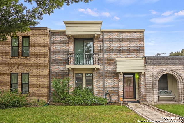 Image 6 of 35 For 162 Amistad