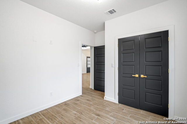 Image 15 of 27 For 15129 Norvell