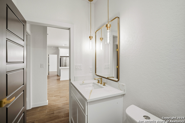 Image 20 of 27 For 15129 Norvell