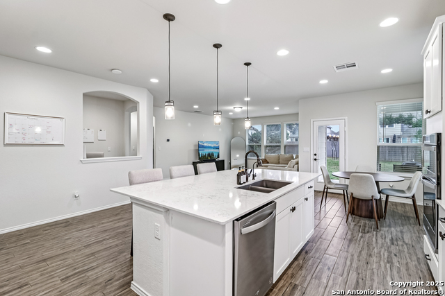 Listing photo id 7 for 12336 Sagerider