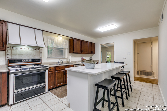 Image 11 of 30 For 230 One Oak Dr.