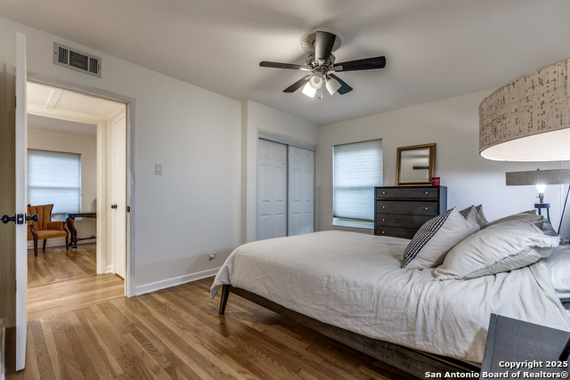 Image 18 of 30 For 230 One Oak Dr.