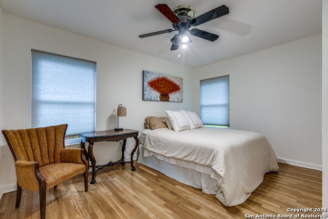 Image 20 of 30 For 230 One Oak Dr.