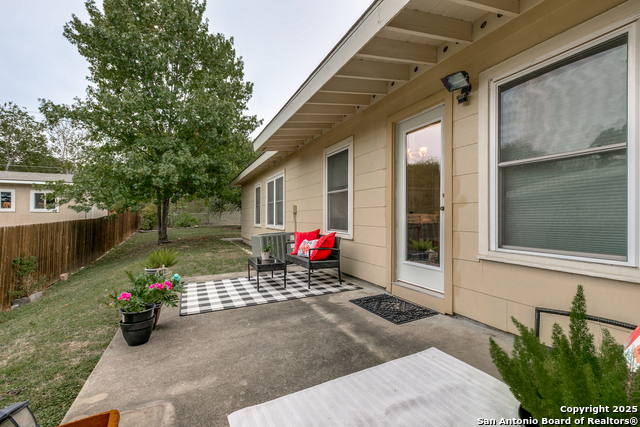 Image 26 of 30 For 230 One Oak Dr.