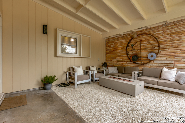 Image 5 of 30 For 230 One Oak Dr.