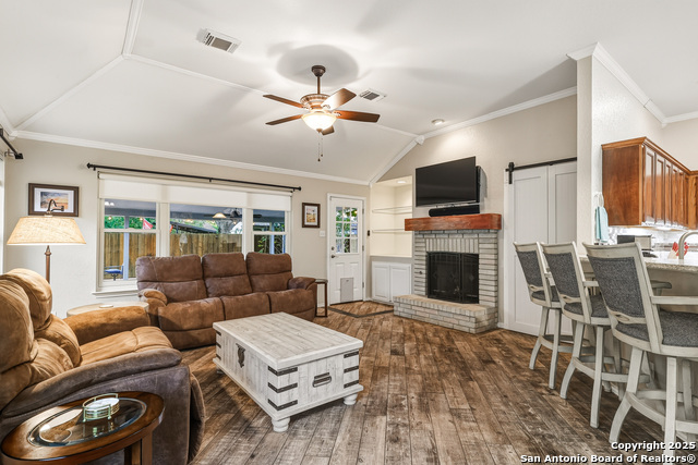 Image 11 of 42 For 12914 Paint Brush