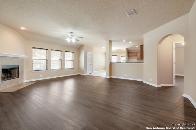 Image 5 of 19 For 12102 Presidio