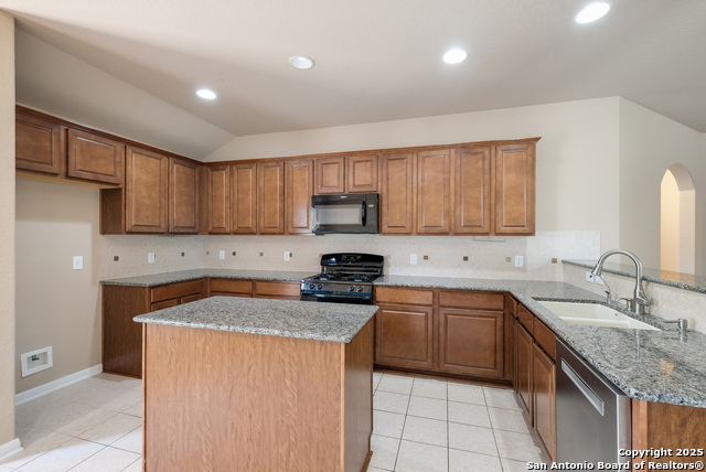 Image 9 of 19 For 12102 Presidio