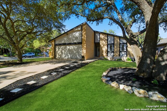 Details for 8571 Timber Briar St, San Antonio, TX 78250