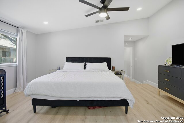 Image 19 of 29 For 8571 Timber Briar St