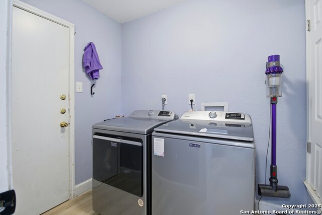 Image 23 of 29 For 8571 Timber Briar St