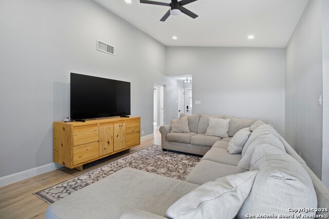 Image 8 of 29 For 8571 Timber Briar St