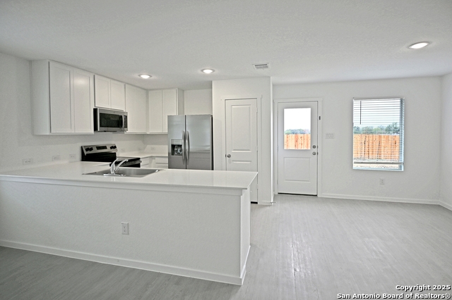 Image 11 of 24 For 3817 Low Tide