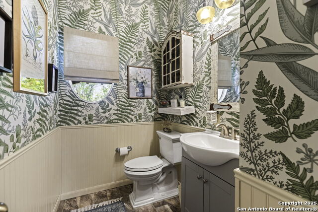 Listing photo id 13 for 306 Oak Knoll