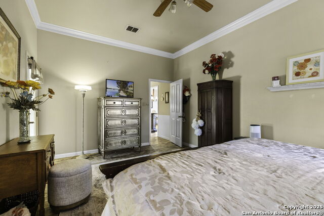 Listing photo id 15 for 306 Oak Knoll