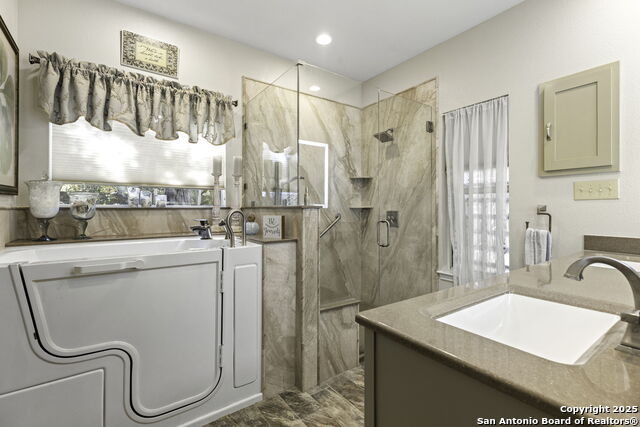 Listing photo id 19 for 306 Oak Knoll