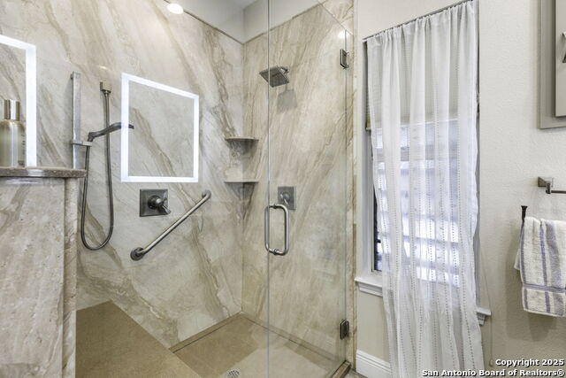 Listing photo id 20 for 306 Oak Knoll