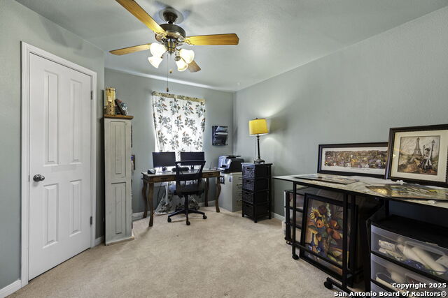 Listing photo id 27 for 306 Oak Knoll