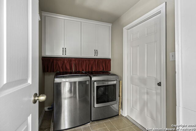 Listing photo id 28 for 306 Oak Knoll