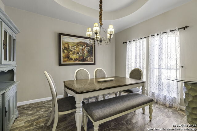 Listing photo id 7 for 306 Oak Knoll